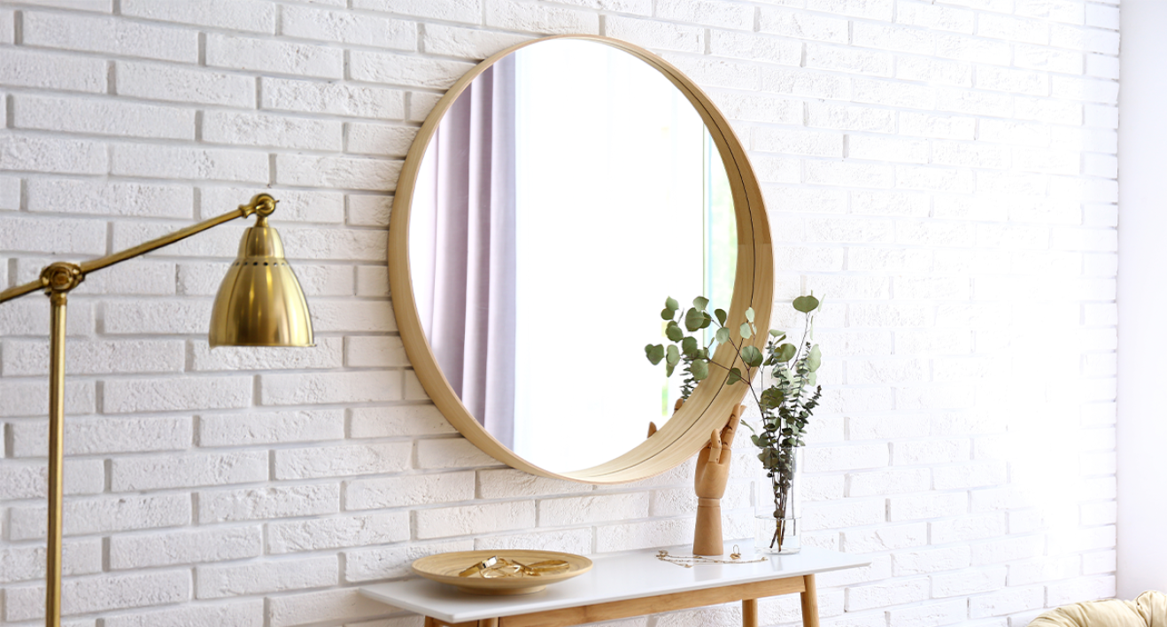 Lustra nie tylko do łazienki – 5 pomysłów na dekoracyjne zastosowanie luster w domu